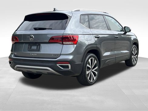 Used 2022 Volkswagen Taos SE w/ IQ.Drive SE Package AWD/4WD image 5