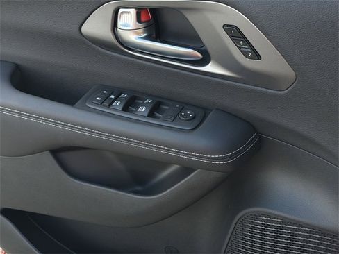 New 2026 Chrysler Pacifica Select image 27