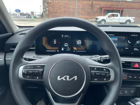 Used 2025 Kia K5 LXS image 34