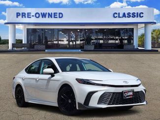 Used 2025 Toyota Camry SE FWD video 1