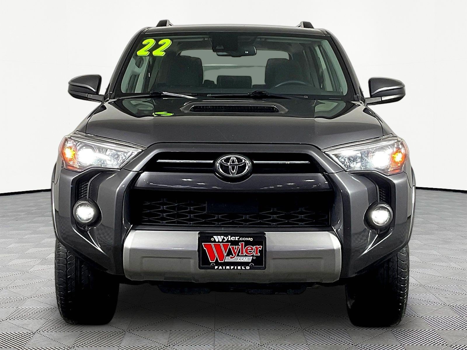 Used 2022 Toyota 4Runner TRD Off-Road AWD/4WD image 2