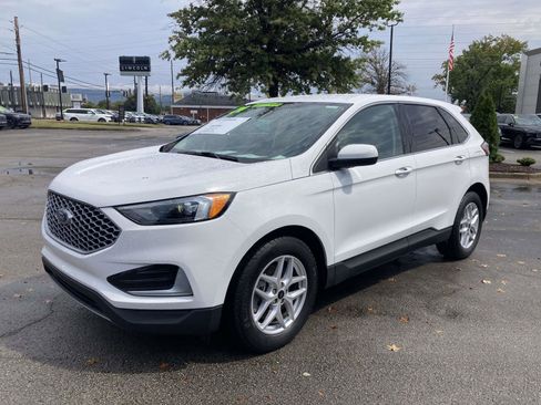 Used 2024 Ford Edge SEL image 9