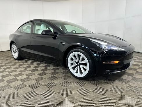 Used 2021 Tesla Model 3 Long Range image 2