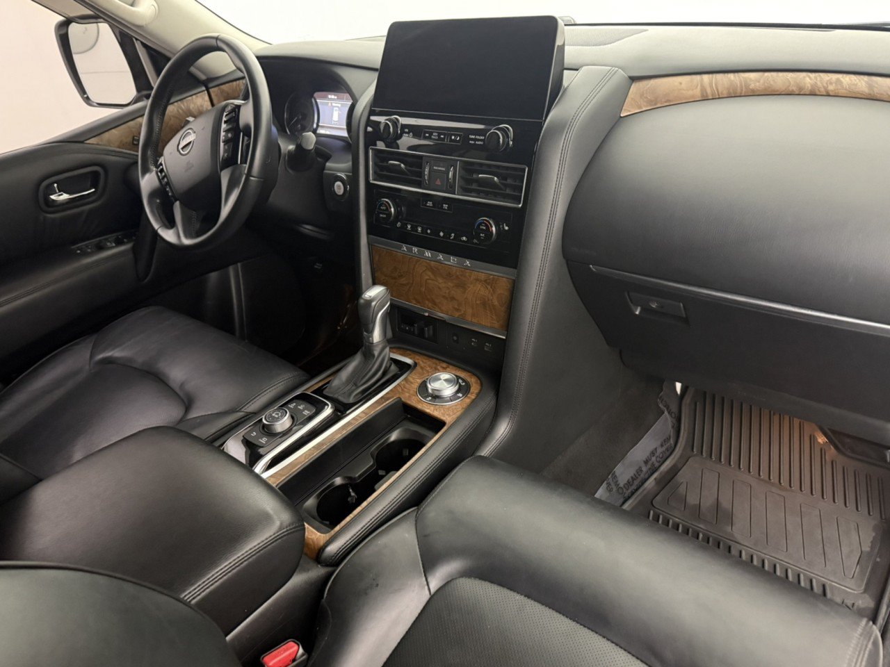 Used 2021 Nissan Armada SL w/ Captain's Chairs Package AWD/4WD image 11
