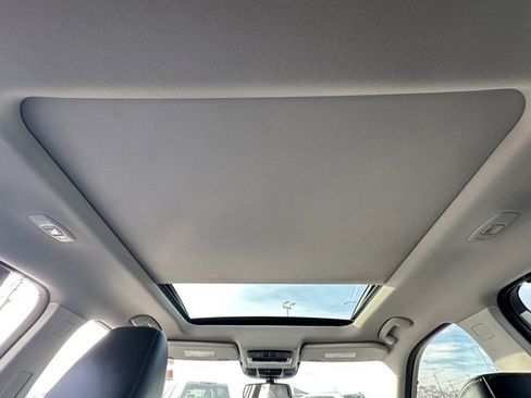 Used 2021 Nissan Rogue Platinum image 30