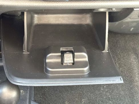 Used 2015 Chevrolet Silverado 1500 W/T image 24