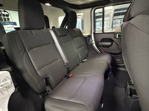 Used 2022 Jeep Wrangler Unlimited Sport AWD/4WD image 17