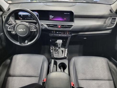 Used 2024 Kia Seltos EX AWD/4WD image 17