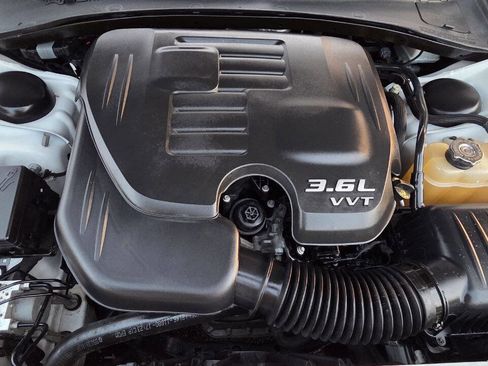 Used 2016 Chrysler 300 S w/ 300S Premium Group image 11