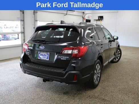 Used 2018 Subaru Outback 3.6R Touring w/ Popular Package #3 AWD/4WD image 6