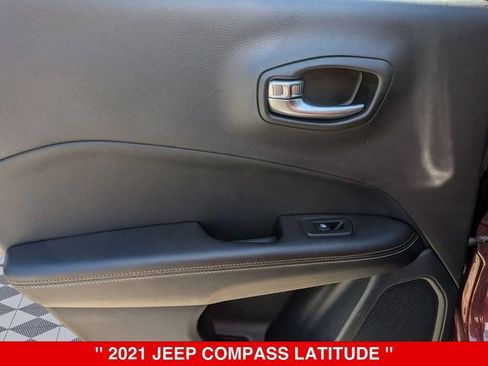 Used 2021 Jeep Compass Latitude w/ Convenience Group AWD/4WD image 30