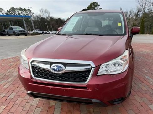 Used 2015 Subaru Forester 2.5i Premium w/ All-Weather Package image 4