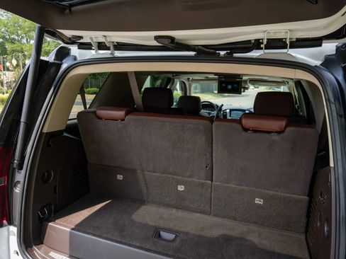 Used 2020 Chevrolet Tahoe Premier AWD/4WD image 16