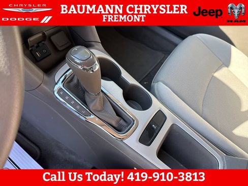 Used 2018 Chevrolet Cruze LS FWD image 23