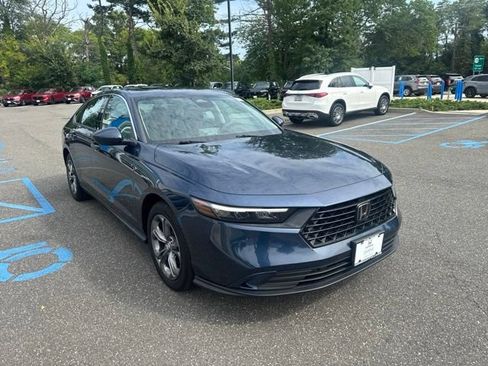 Used 2023 Honda Accord EX image 10
