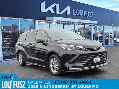 Used 2022 Toyota Sienna Platinum