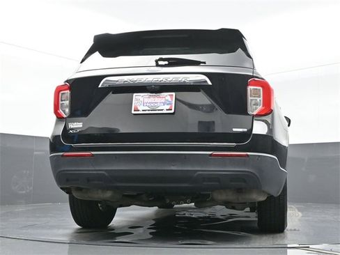 Used 2020 Ford Explorer XLT w/ Comfort Package image 24