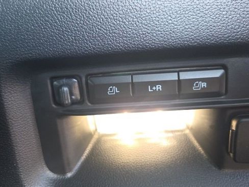 Certified 2025 Ford Explorer ST image 11