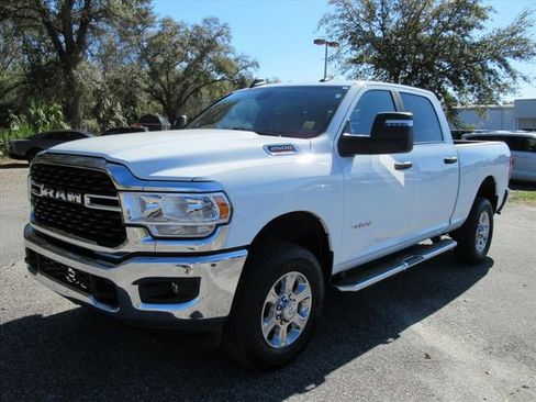 Used 2024 RAM 2500 Big Horn w/ Bed Utility Group image 3