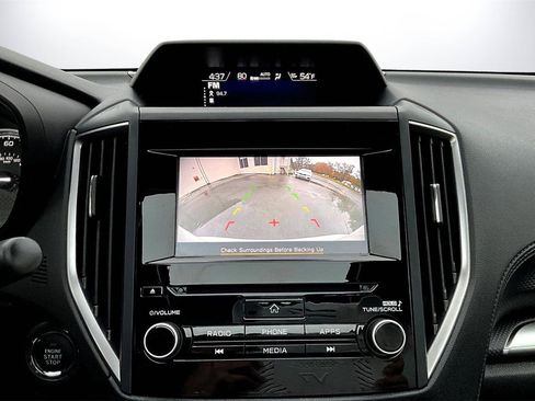 Used 2023 Subaru Forester Premium image 12