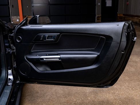 Used 2020 Ford Mustang GT image 29