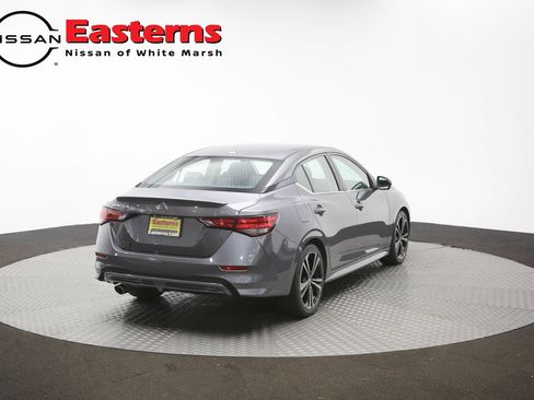 Used 2023 Nissan Sentra SR w/ SR Premium Package FWD image 40