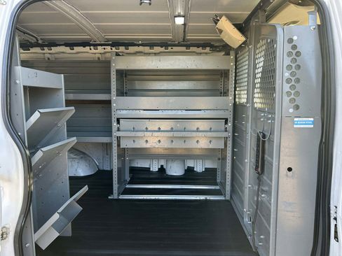 Used 2014 Chevrolet Express 2500 image 11