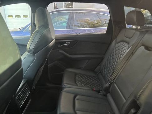 Used 2022 Audi SQ7 Prestige AWD/4WD image 5