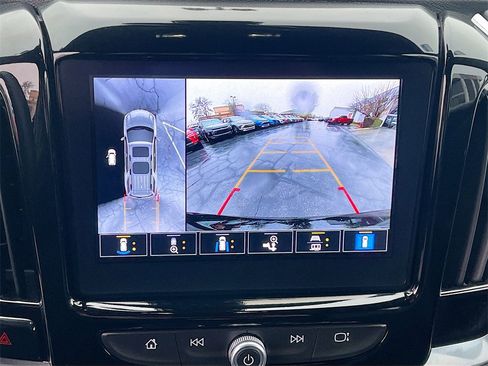Used 2023 Chevrolet Traverse RS image 14