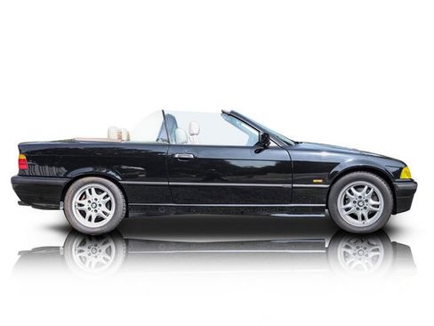 Used 1999 BMW 323i Convertible image 2