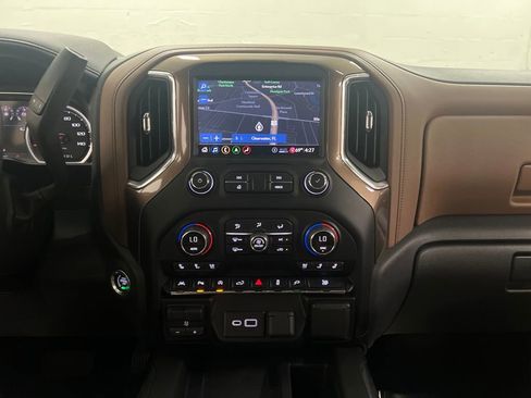 Used 2020 Chevrolet Silverado 1500 High Country w/ Technology Package image 22