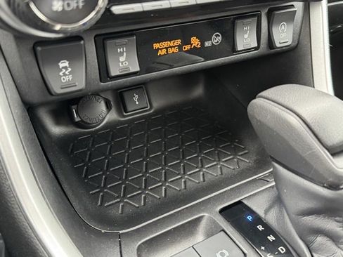 Certified 2022 Toyota RAV4 XLE image 15