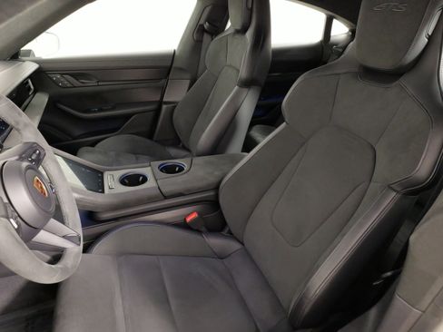 Used 2023 Porsche Taycan GTS image 30