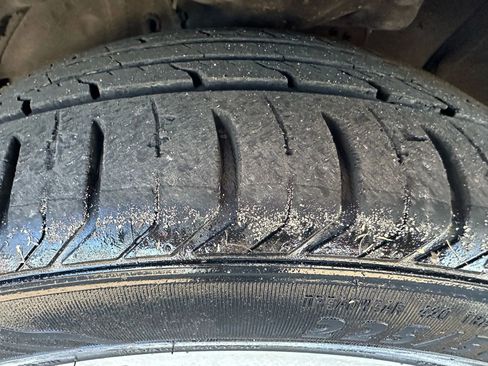 Used 2007 Kia Rondo EX w/ Premium Pkg image 16