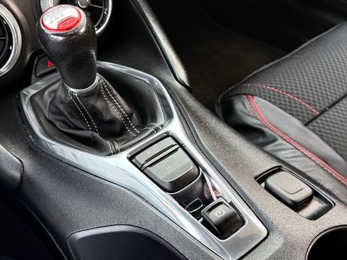 Used 2018 Chevrolet Camaro SS image 29
