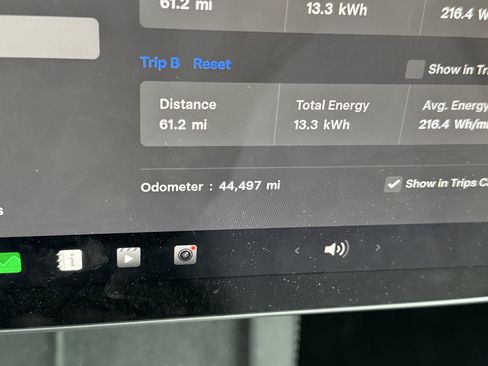 Used 2023 Tesla Model Y Long Range image 7