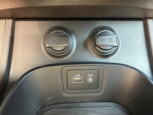 Used 2017 Hyundai Santa Fe Limited FWD image 26