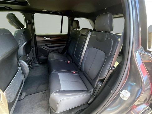 Certified 2025 Jeep Grand Cherokee Laredo X w/ Luxury Tech Group I AWD/4WD image 27