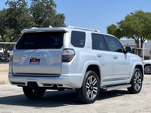 Used 2024 Toyota 4Runner Limited AWD/4WD image 4