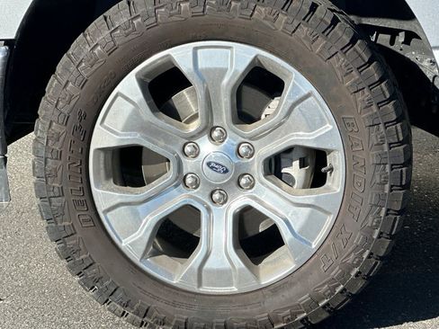 Used 2023 Ford F150 Platinum image 27
