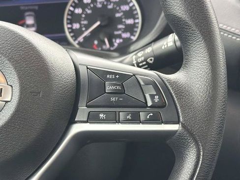 Used 2023 Nissan Sentra SV FWD image 13