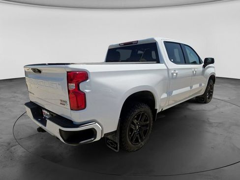 Used 2023 Chevrolet Silverado 1500 RST w/ Z71 Off-Road Package AWD/4WD image 7