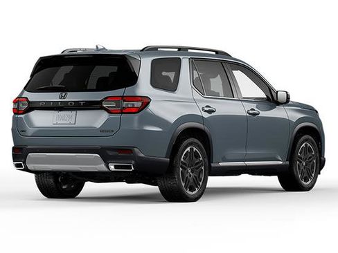 New 2026 Honda Pilot Touring image 2