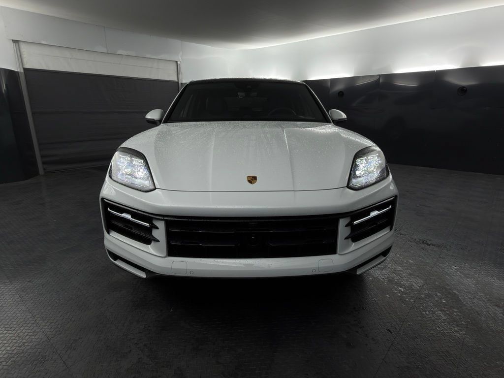 Certified 2026 Porsche Cayenne Coupe AWD/4WD image 10