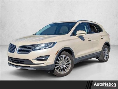 Used 2018 Lincoln MKC Reserve image 1