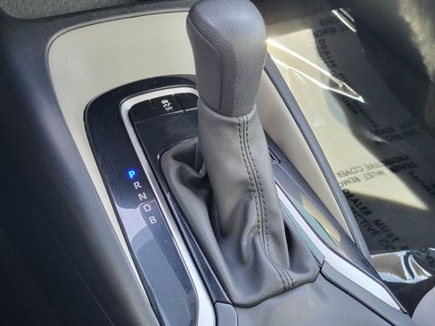 Used 2024 Toyota Corolla LE FWD image 17