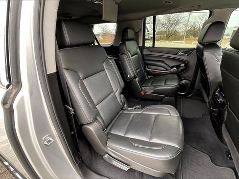 Used 2019 GMC Yukon XL SLT w/ Premium Edition image 29