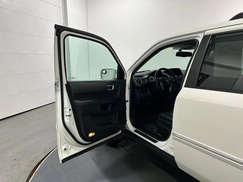 Used 2015 Honda Pilot Touring image 19
