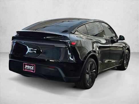 Used 2026 Tesla Model Y 2WD image 6