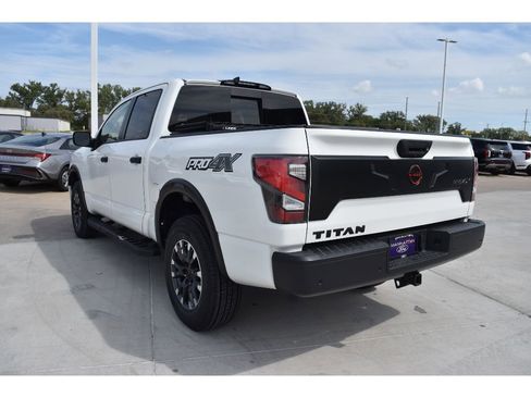 Used 2024 Nissan Titan PRO-4X image 3